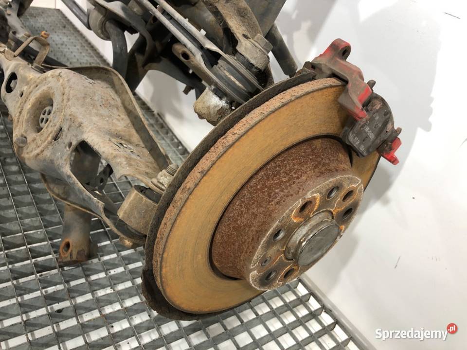 BELKA TYŁ VW GOLF VII Hatchback TYLNA