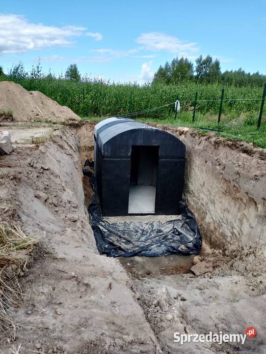 Piwniczka betonowa piwnica