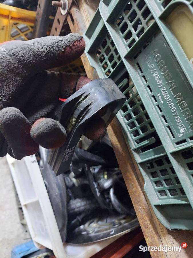 Suzuki DR 800 ślizg wahacza prowadnica łańcucha Jelenia Góra