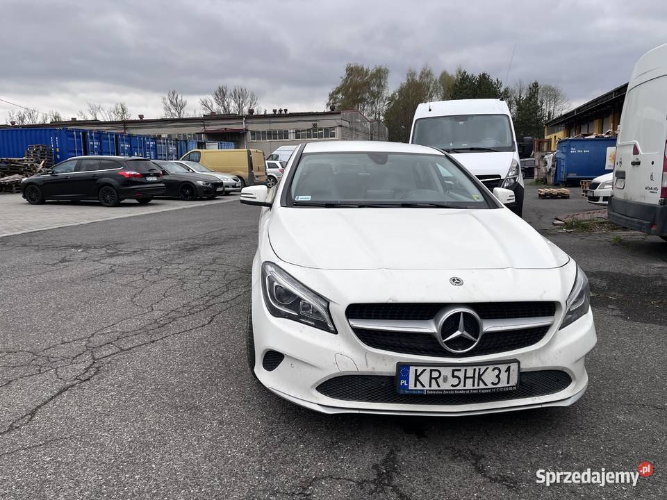 Syndyk sprzeda MercedesBenz CLA 200 MR16 E6 nieuszkodzony Kraków