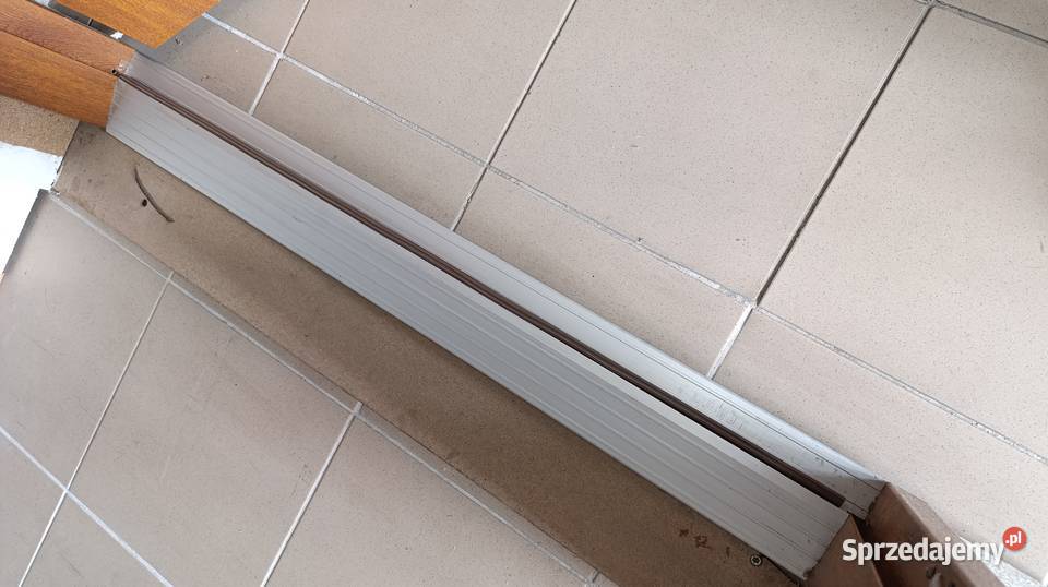 Drzwi metalowe WIKĘD 90 Prawe Złoty Dąb Tarnobrzeg
