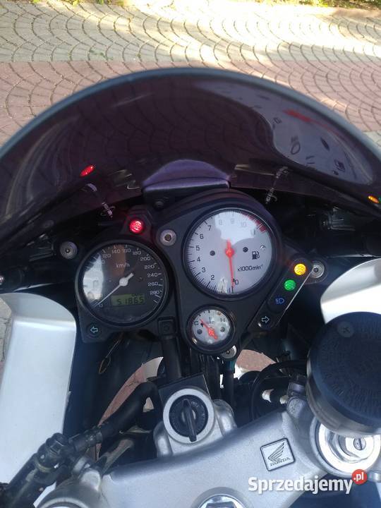 Honda VTR 1000 F 1998r Rok produkcji 1998 Kielce