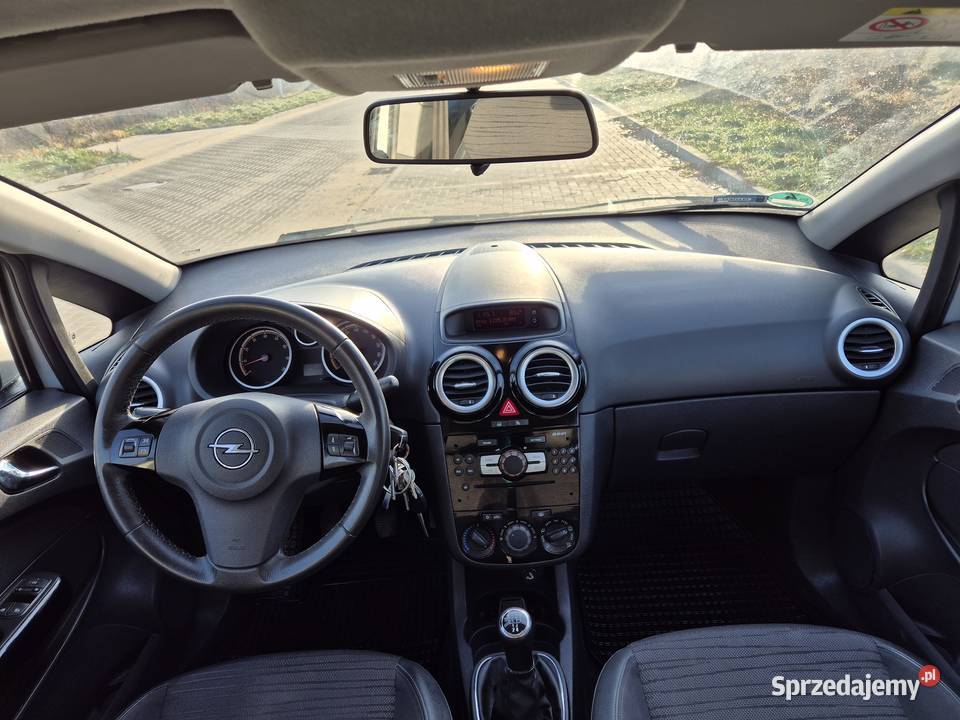 Opel Corsa D 2014 5Dzwiowy 141 przebieg Klima Legnica