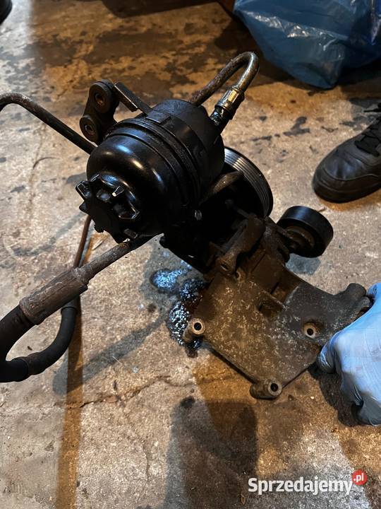 Pompa wspomagania komplet łapa pompy wspomagania Piasek sprzedam