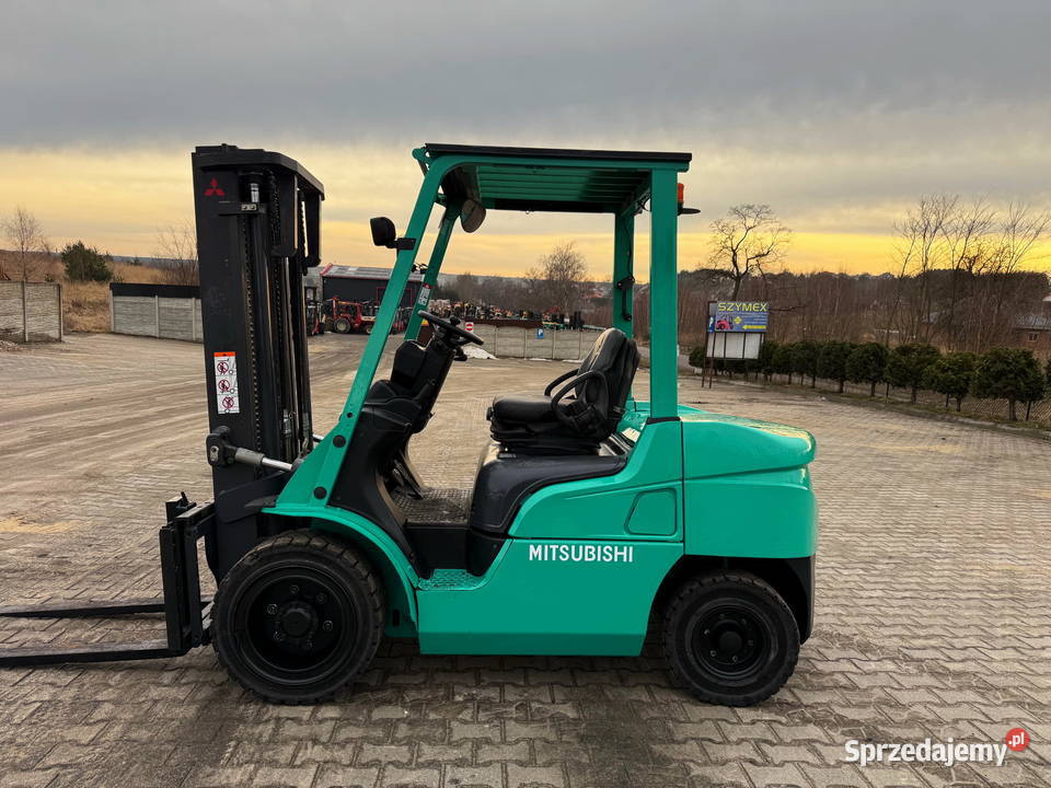 wózek widłowy MITSUBISHI FD30NT diesel 3000 łódzkie