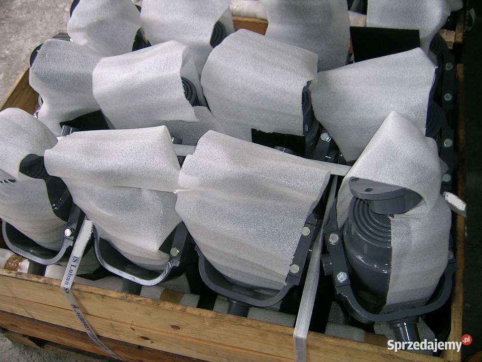 Siłownik wywrotu skok 1700 z kołyską i gniazdem Brzozówka