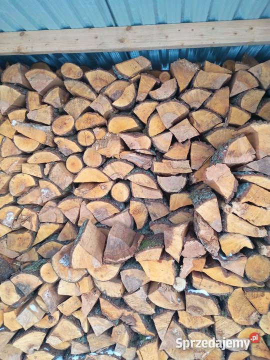 Różne rodzaje drewna opałowegokominkowego Mrągowo
