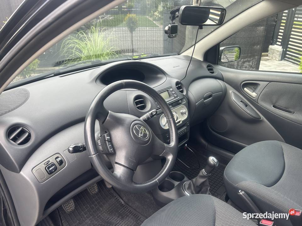 Toyota Yaris 10 2005r sprzedam