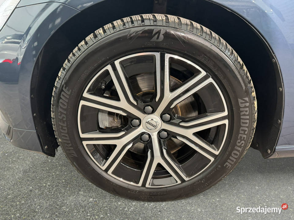 Volvo V60 VAT 23 Core 20 B3 163 automat 2023 r Myślenice sprzedam