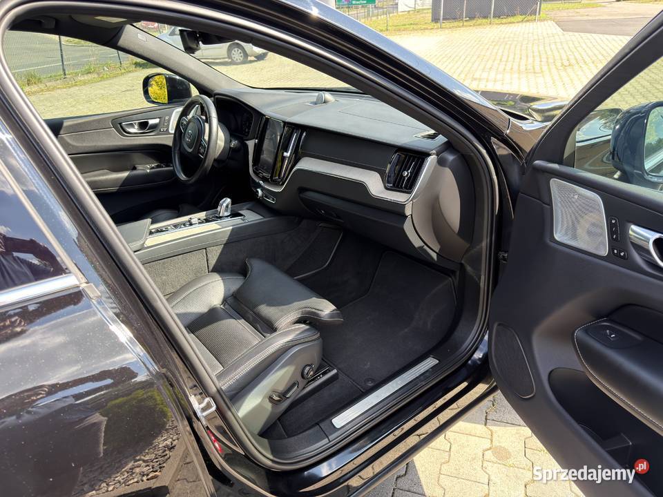 VOLVO XC60 T8 Recharge PluigIn Hybrid asystent pasa ruchu XC 60