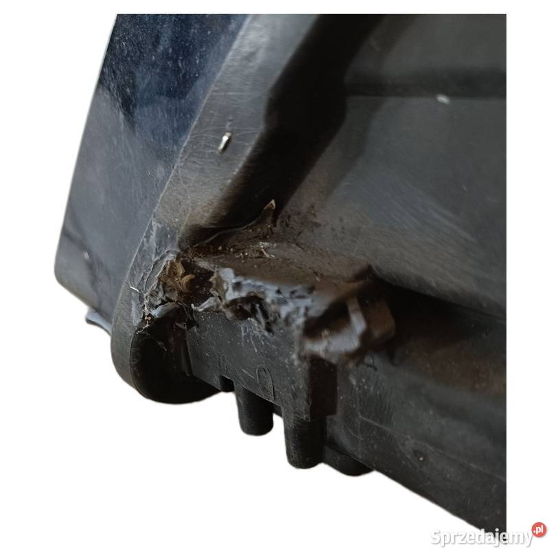 Lampa przednia prawa Audi A3 8P Sportback osobowe