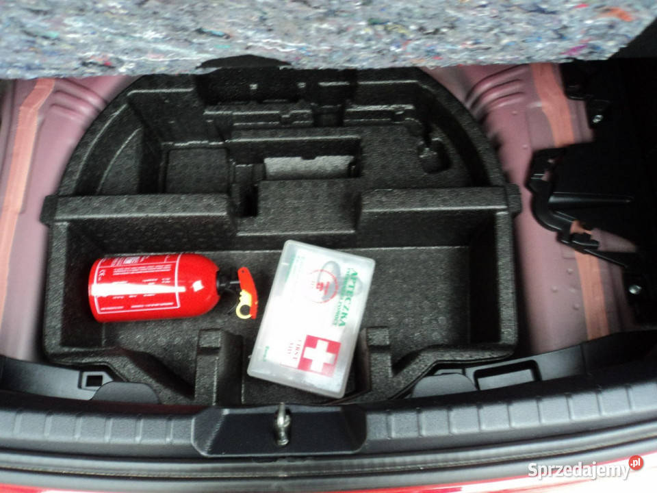 Toyota Yaris sprzedam ładną TOYOTE YARIS z 2016r Zarejestrowany w Polsce lubelskie Lublin