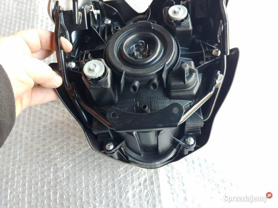 Lampa reflektor stelaż przód Suzuki SFV 650 Reflektory i halogeny Zamość