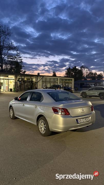 Peugeot 301 16 benzyna 115 2012r Wersja Allure Rok produkcji 2012 małopolskie