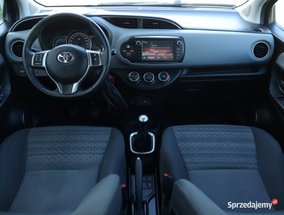 Toyota Yaris 10 VVTi 96668km Łódź
