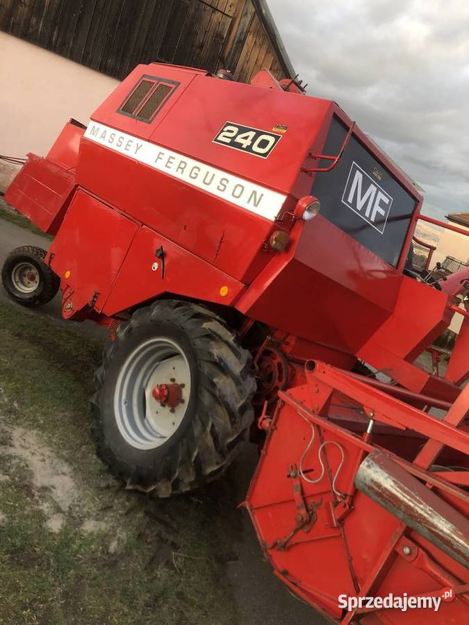 Kombajn zbożowy MASSEY FERGUSON 240