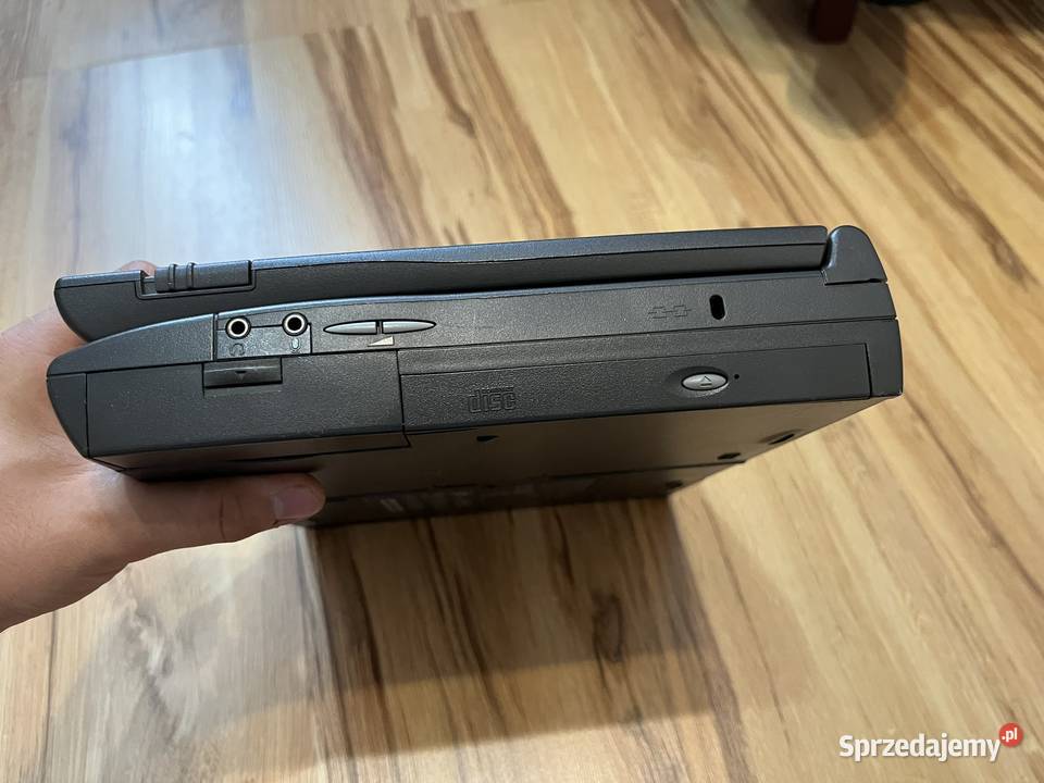 Zabytkowy laptop Compaq Armada 1500 Intel Pentium III, II, Pro Brzana