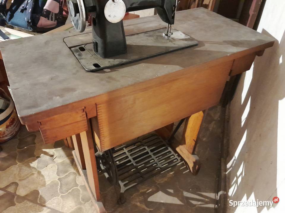 Stara maszyna do szycia Łucznik KL82 zabytek PRL Pozostałe Dąbrowa Górnicza