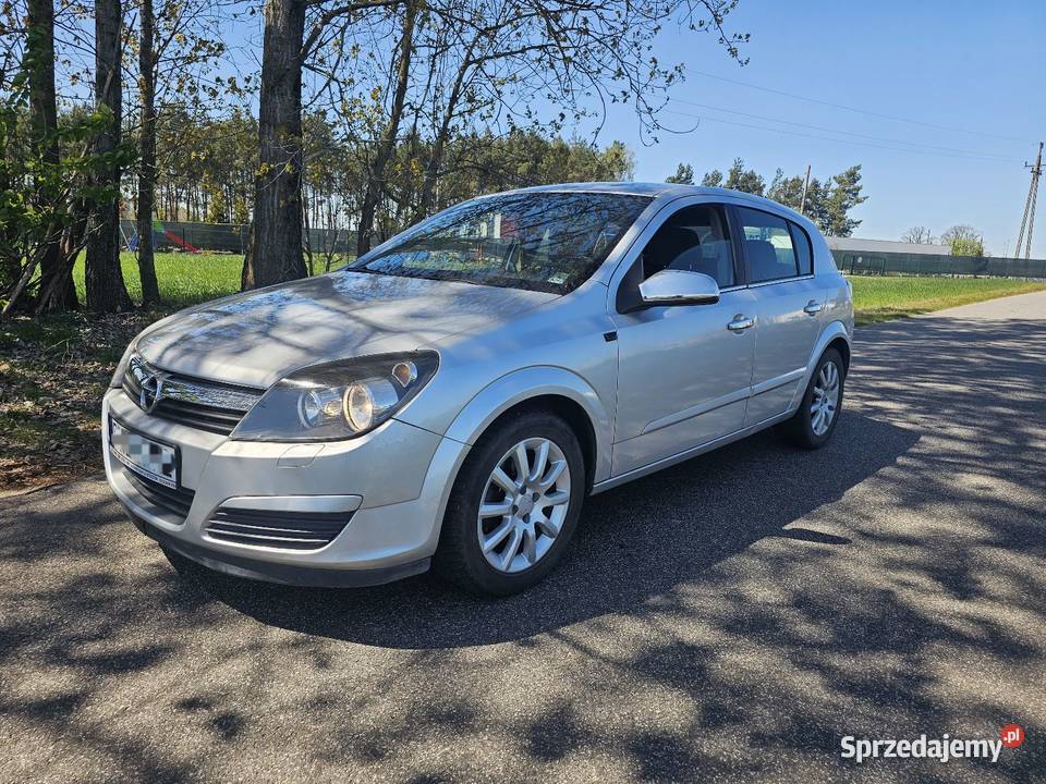 Opel Astra 14 niski przebieg Astra Samochody osobowe