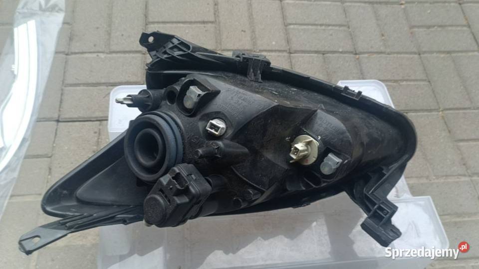 Reflektor prawy Toyota Aygo 1 20052008 Marki sprzedam