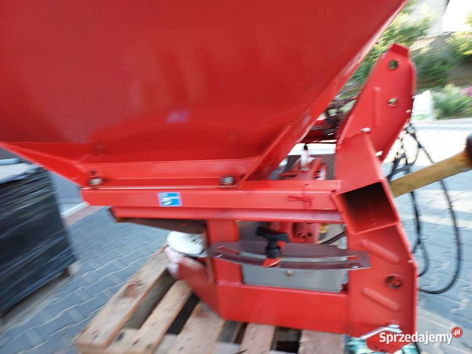 Rozsiewacz Kuhn MDS 932 R2 Jarocin