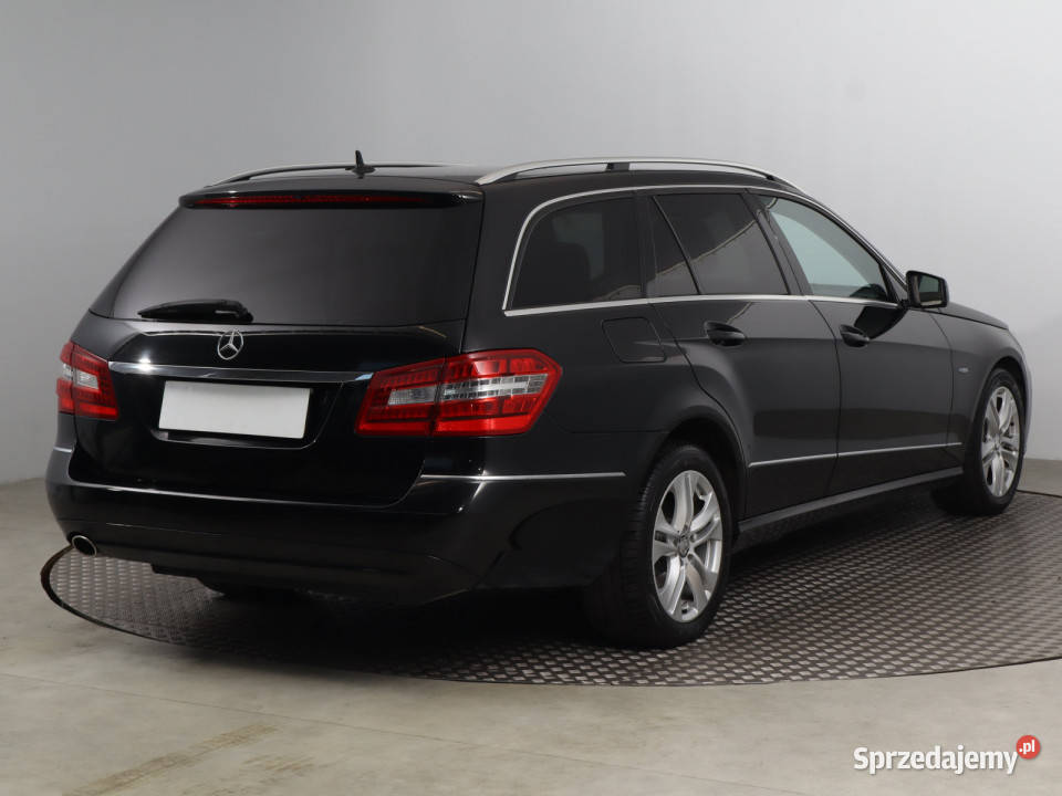 Mercedes E E 250 kamera cofania Bielany Wrocławskie