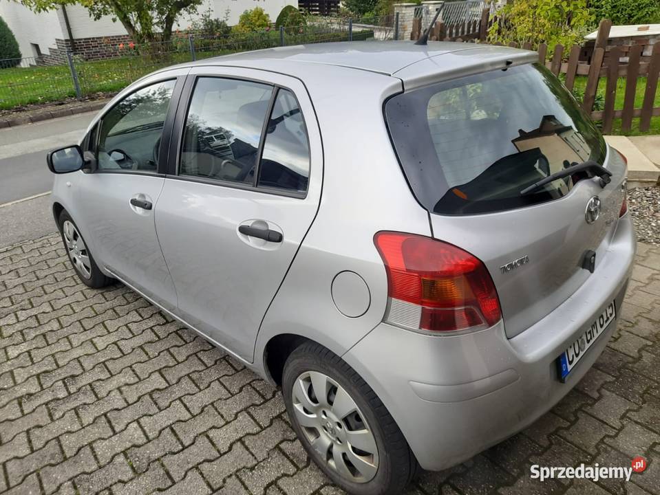 TOYOTA YARIS 13 BENZYNA 101 6 BIEGÓW Yaris