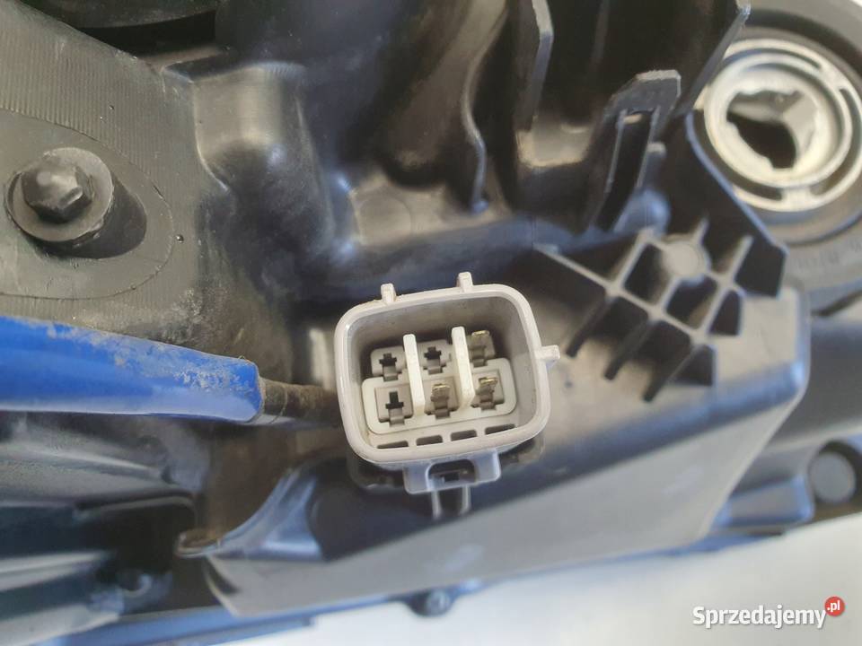 LAMPA LEWA Lexus CT 200 H CT200 CT200H PRZEDNIA Rudka