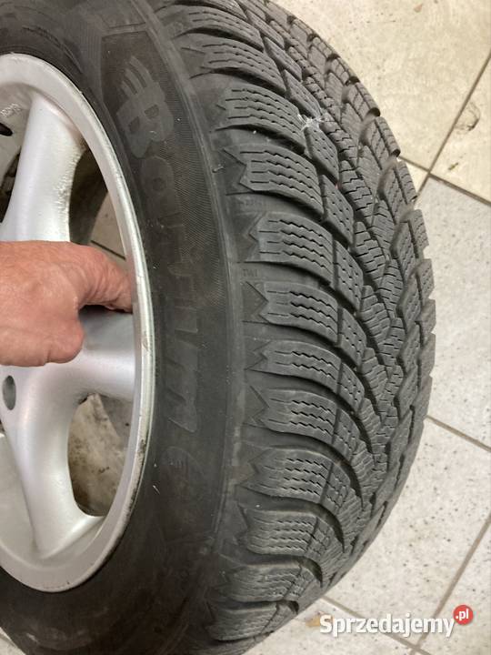 Sprzedam felgi alu z oponami 2 komplety Samochodowe Wrocław sprzedam