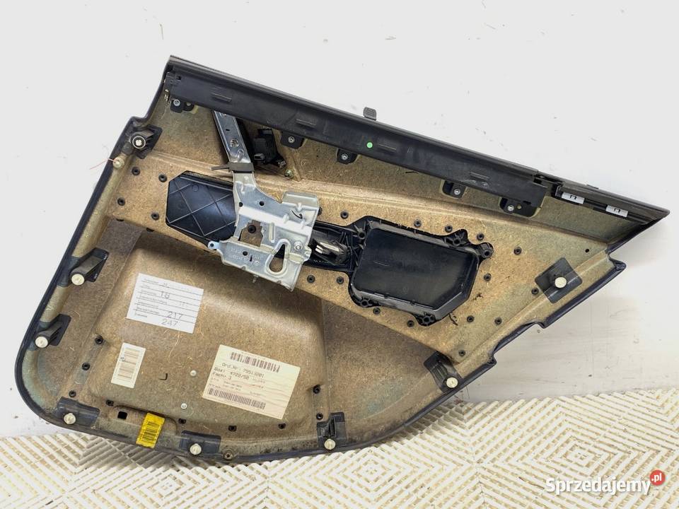 BOCZEK DRZWI LEWY TYŁ BMW E61 Kombi 0410