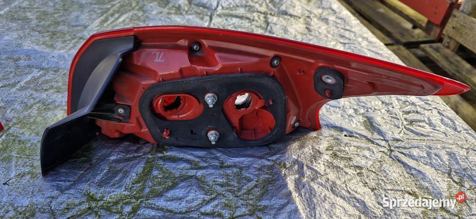 Lampy tył Mitsubishi Lancer 8 2008r HB osobowe Tuchlino sprzedam
