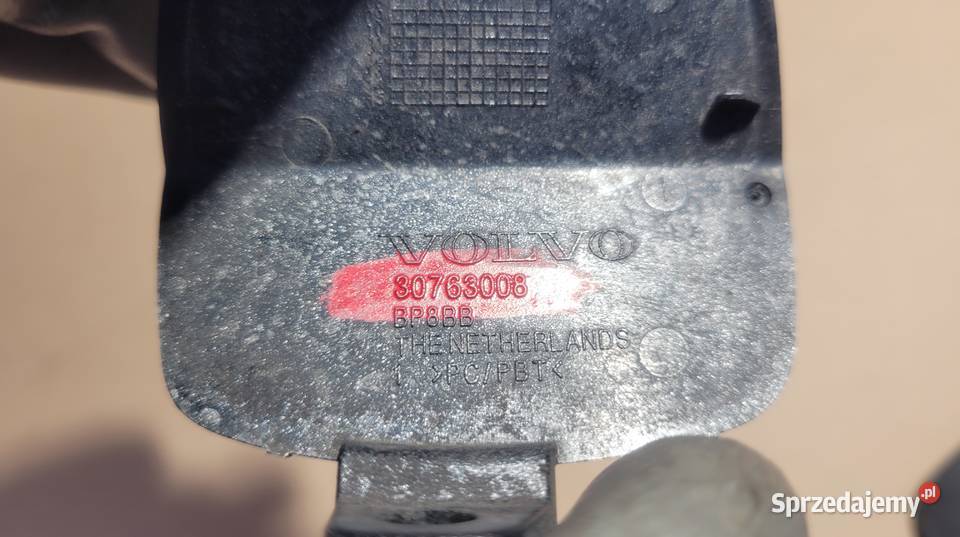 VOLVO V50 LIFT ZAŚLEPKA ZDERZAKA HAKA TYŁ