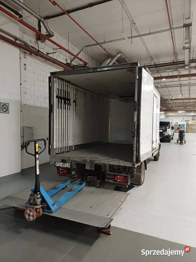 Auto z windą Poznań Usługi transportowe Paleciak