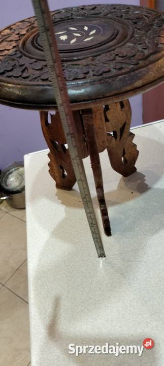 Stolik drewniany brązowy