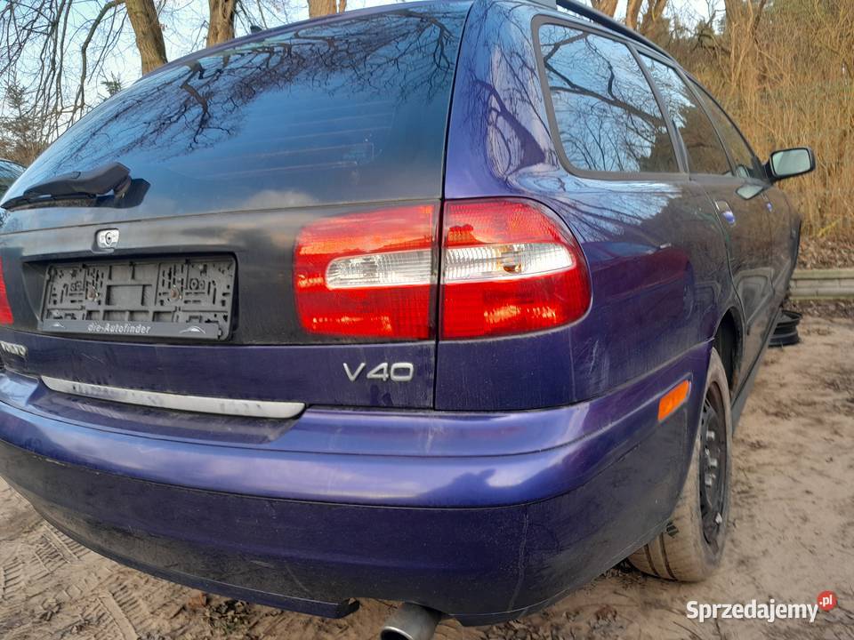 Volvo V40 18 benzyna 116 2003r Lift z de kombi Wronki