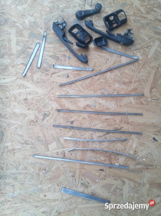 Listwy chromowane i klamki do VW golf mk1 Karoseria