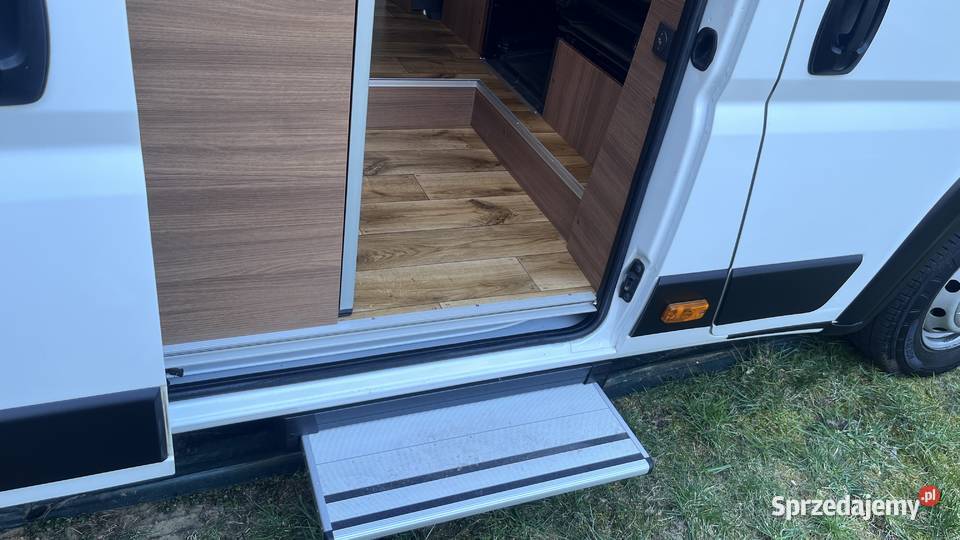 Wynajem Campervana Warszawa