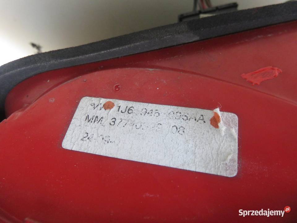 LAMPA PRAWA TYLNA VW GOLF IV 1J1 1J6945096AA Motoryzacja
