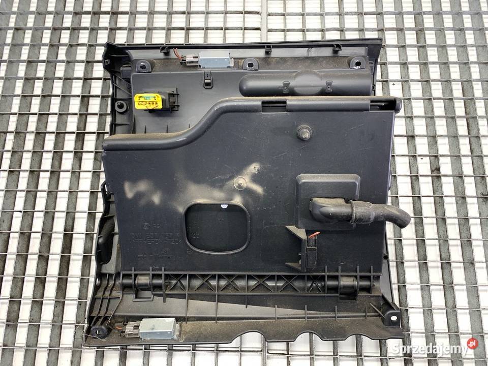 SCHOWEK PASAŻERA VW TIGUAN SUV 0718 5M1857097N