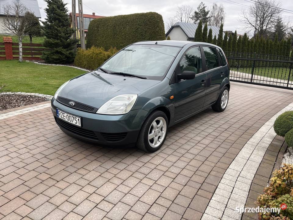 Ford Fiesta MK6 14 Benzyna 2kpl Kół Klima Rok produkcji 2002 podkarpackie Rzeszów sprzedam