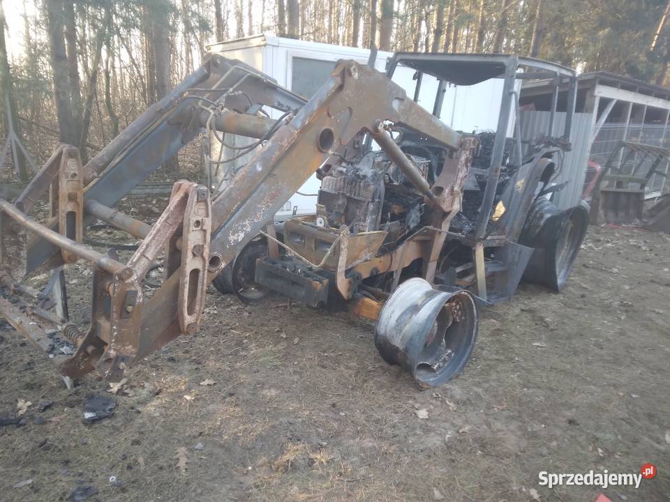 Case 9055 IH z turem zarejstrowany pożarze