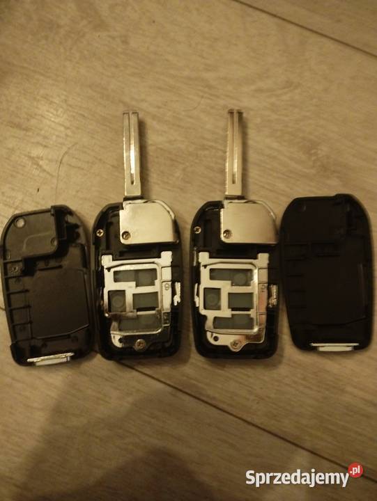 Sprzedam dwie obudowy scyzoryk pasujące do Dębinki sprzedam