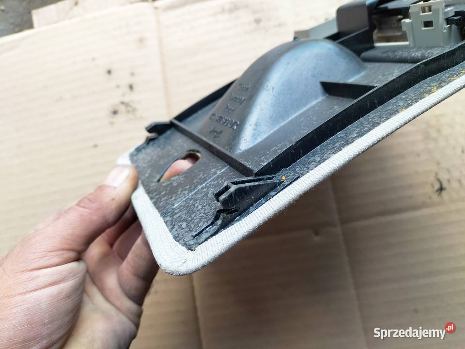 AUDI 80 B3 80B3 443877829QR LAMPKA PODSUFITKI osobowe Kamień-Kolonia