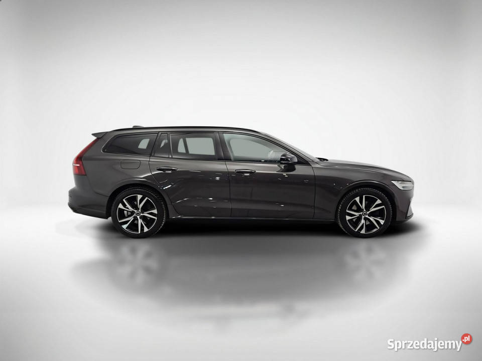Volvo V60 B4 D Plus Dark aut Z Polskiego Salonu Warszawa sprzedam