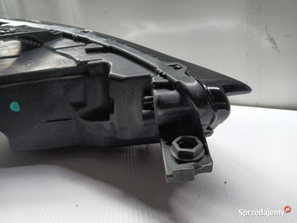 LAMPA PRZÓD PRZEDNIA LEWA AUDI A3 8Y0941035 osobowe Lampy przednie