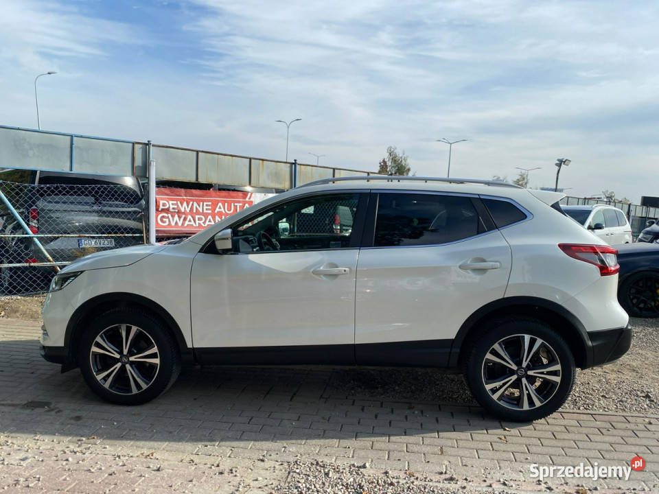 Nissan Qashqai 13digt 160 panorama ledy Navi