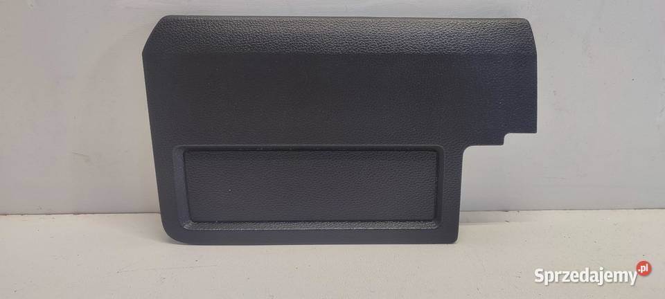 SKODA KAROQ ZAŚLEPKA BOCZKA BAGAŻNIKA PRAWA