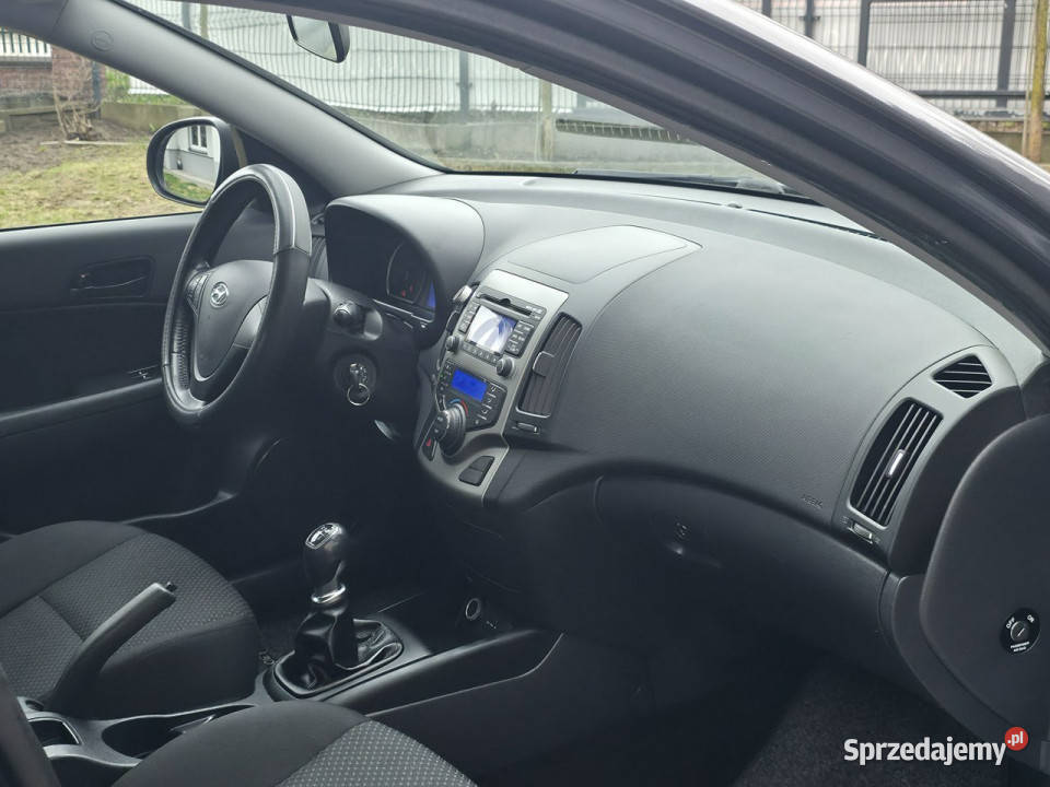 Hyundai i30 14 Benzyna Serwisowany Gwarancja szary Piekoszów