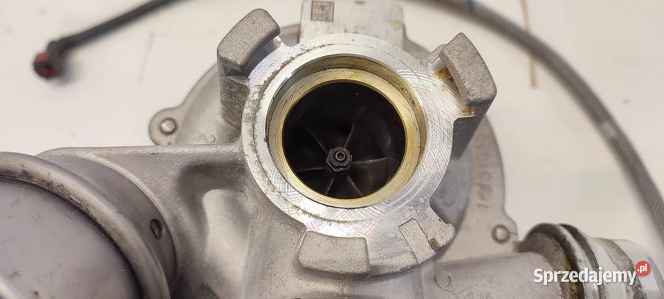 VOLVO XC40 TURBINA TURBOSPĘŻARKA HYBRID 32257071