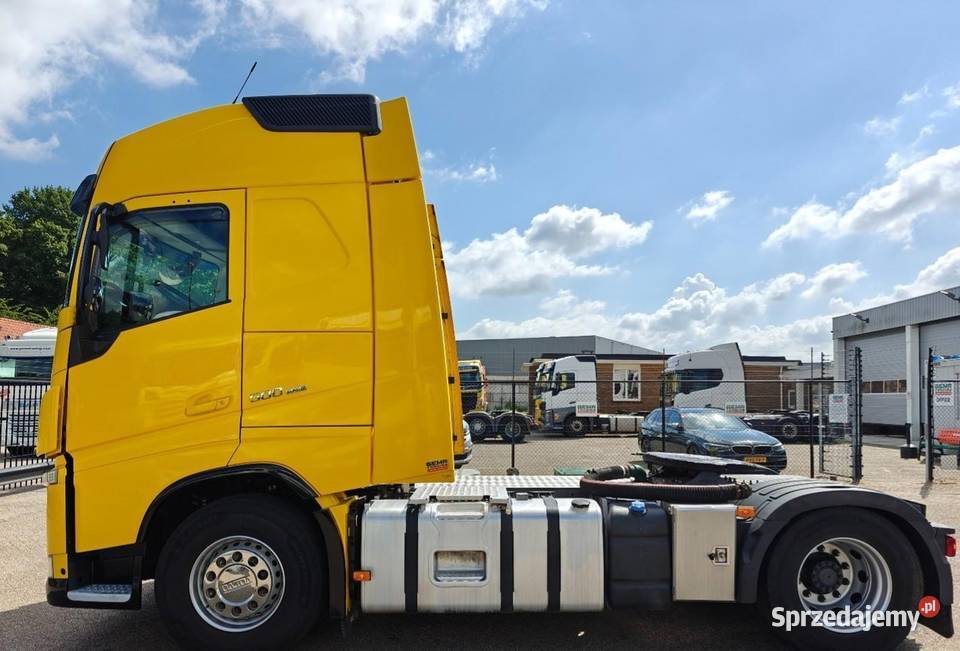 Ciagnik Volvo z sprezarko do paszy Welgro Motoryzacja Biała Podlaska